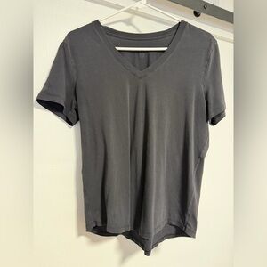 Lululemon black vneck size 8